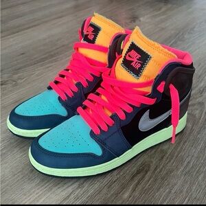 Jordan 1 Retro High Tokyo Bio Hack SZ 7Y